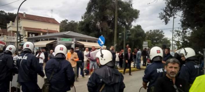 Κέρκυρα: Επεισόδια στον ΧΥΤΑ Λευκίμμης – Ενταση και χημικά (εικόνες, βίντεο)